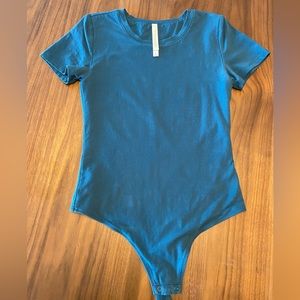 Babaton Soft Contour Crew Bodysuit